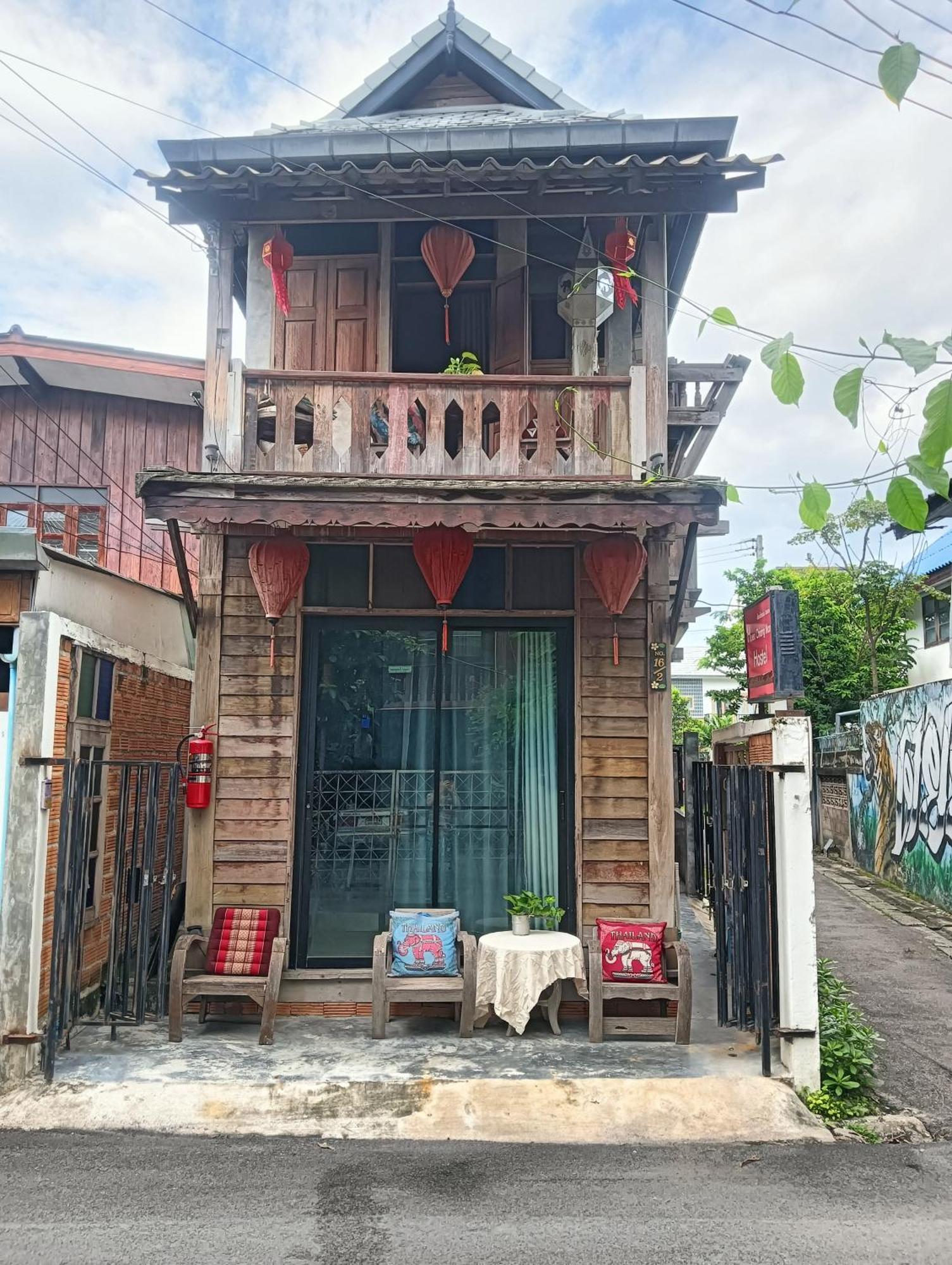 Huen Chiang Man Hostel (Adults Only) Chiang Mai Exterior photo